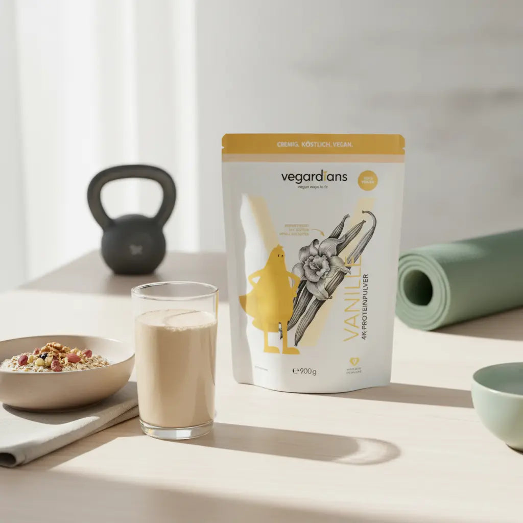 Helles Trainings- und Ernährungsstillleben mit Proteinshake, Haferflocken, Hantel und Matte im Morgenlicht — welches Gerät ist am besten für Muskelaufbau?